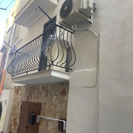 Casa Le Mani E L'arte ヴィエステ